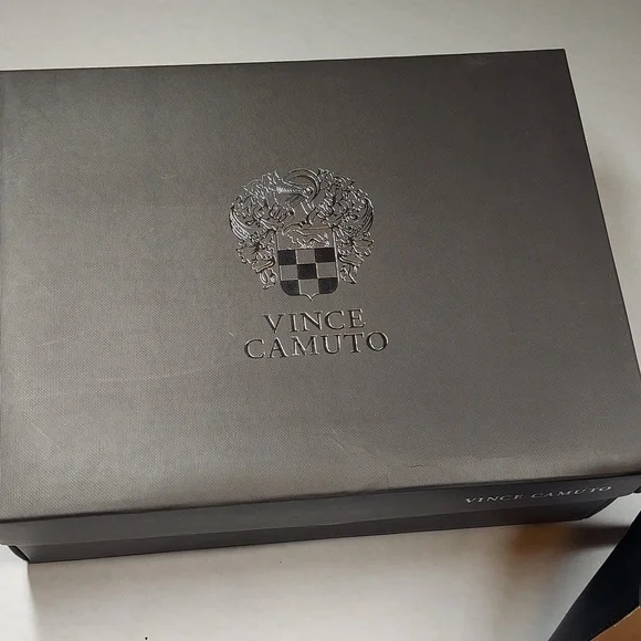 Vince Camuto Hinata Black Ankle Strap Heel Size 9 1/2 M - Picture 2 of 10